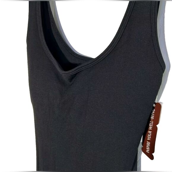 NWT Vertvie V-back Ruched Butt Bodycon Flare Jumpsuit Black Sleeveless Stretch - Picture 5 of 8